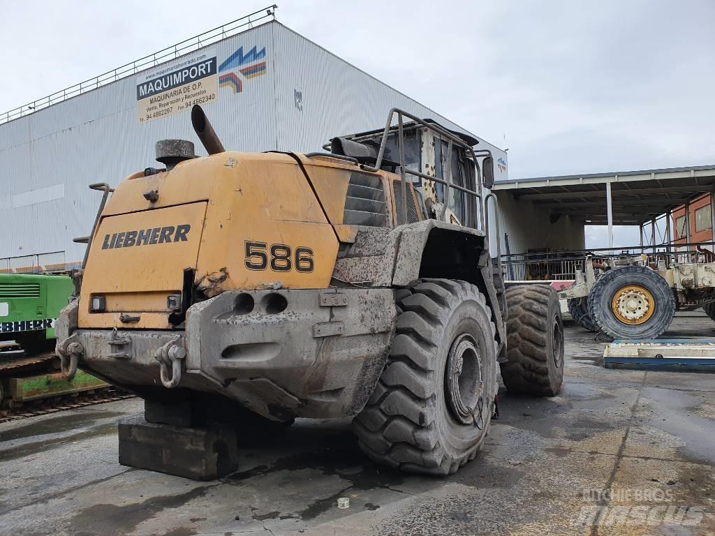 Liebherr L 586 Pale gommate