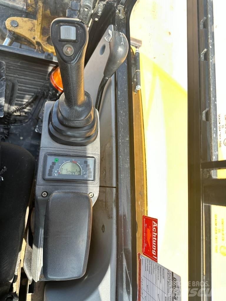 CAT 302.7 D CR Miniescavatori