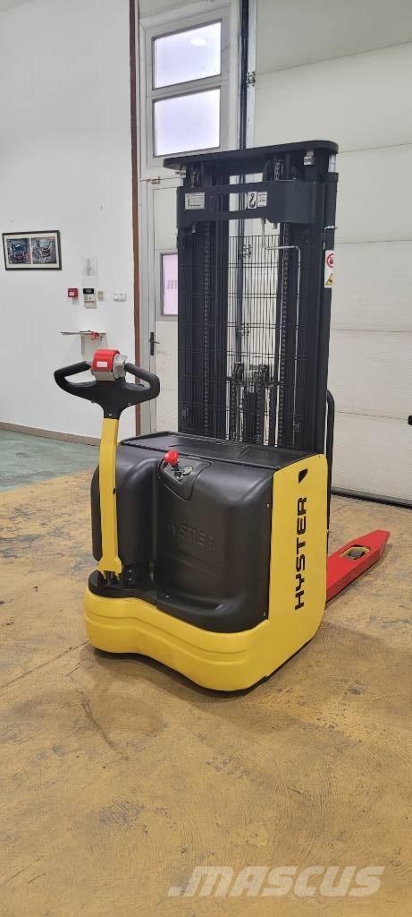 Hyster S 1.4 AC Carelli stoccatori  automatici-usati