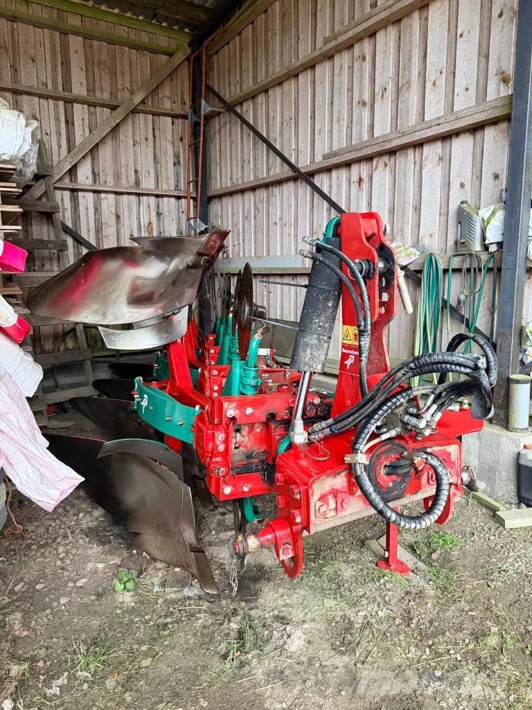 Kverneland ES85 Aratri reversibili