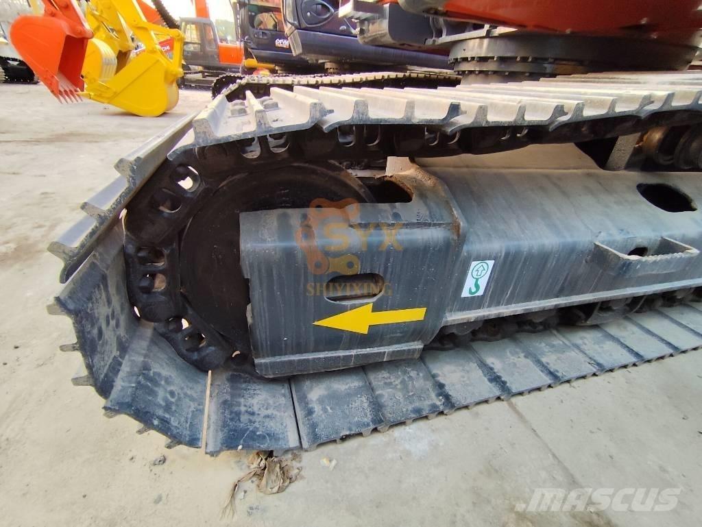 Doosan DX 225 LC Escavatori cingolati