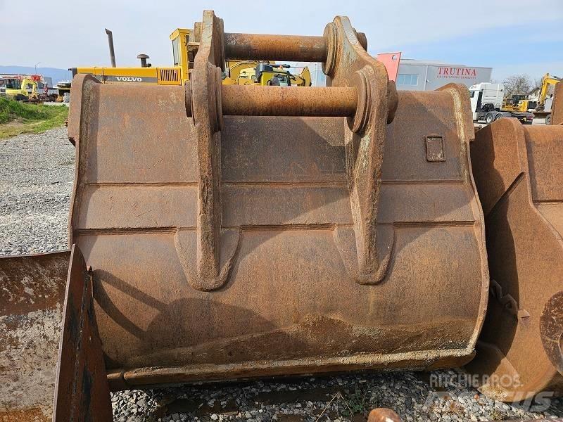 CAT 365/374 Benne