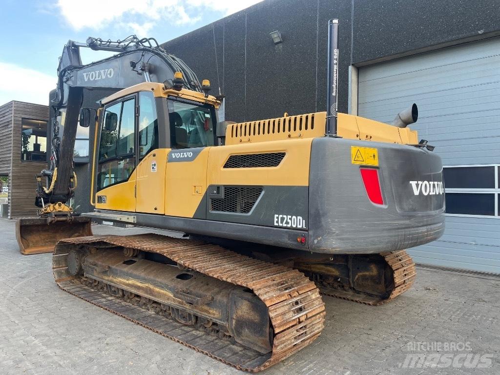 Volvo EC250DL Escavatori cingolati