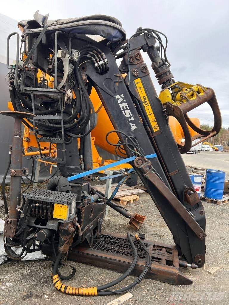 Kesla 2110ZT Gru per legname