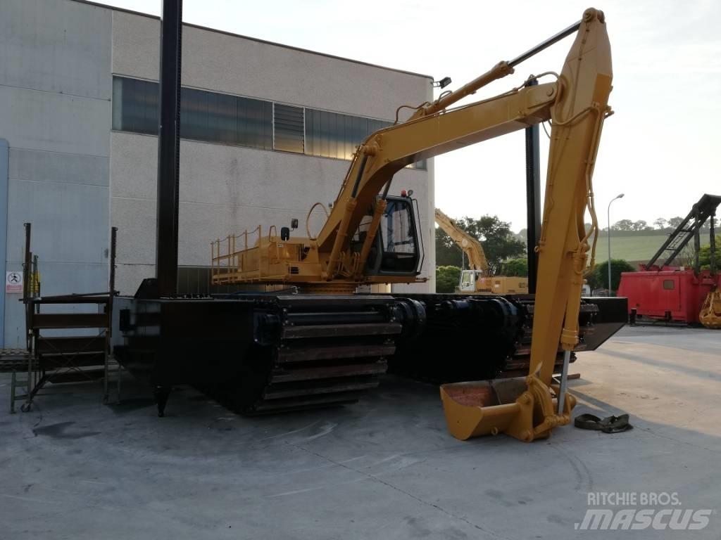 Hitachi MA 125 Escavatori anfibi