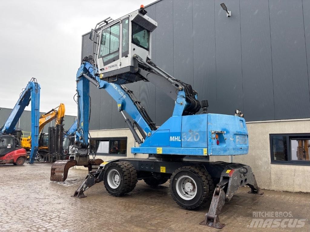Fuchs MHL 320 D Movimentazione rifiuti