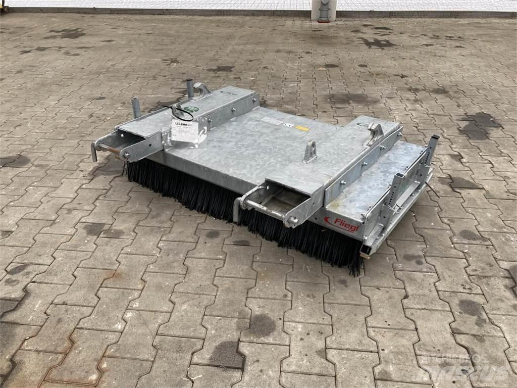 Fliegl Löwe 1,50m Spazzatrici