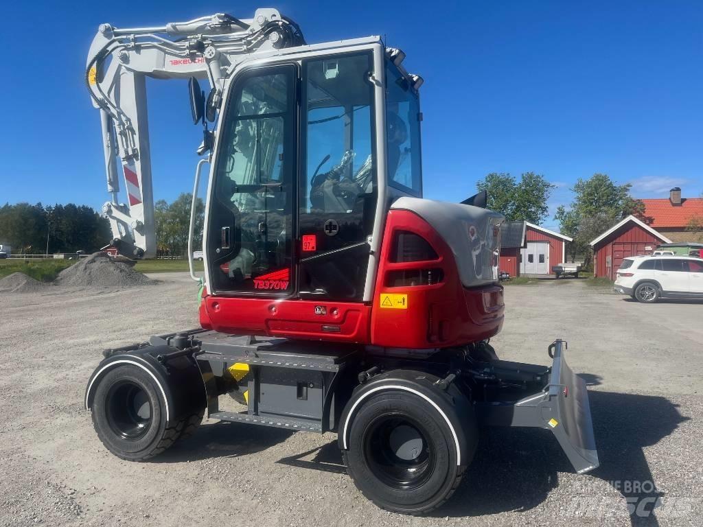 Takeuchi TB 370 W Escavatori gommati