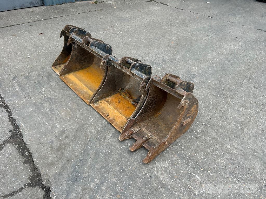 Kubota U27-4 Miniescavatori