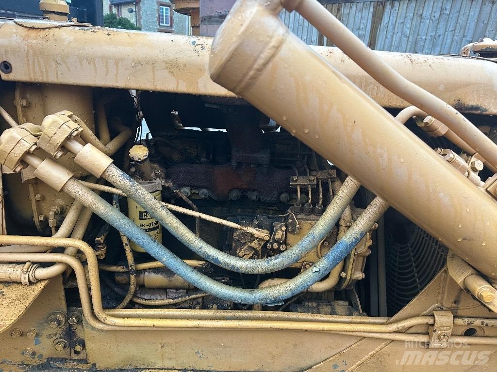 CAT D 4 D Dozer cingolati