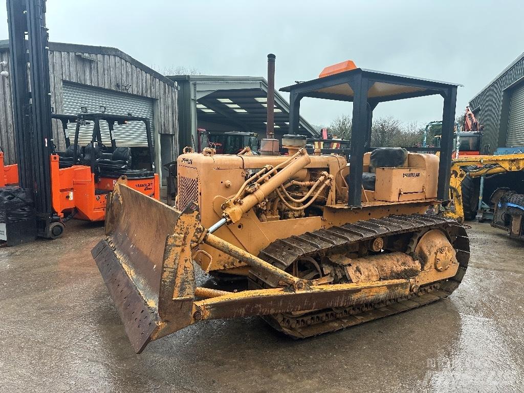 CAT D 4 D Dozer cingolati