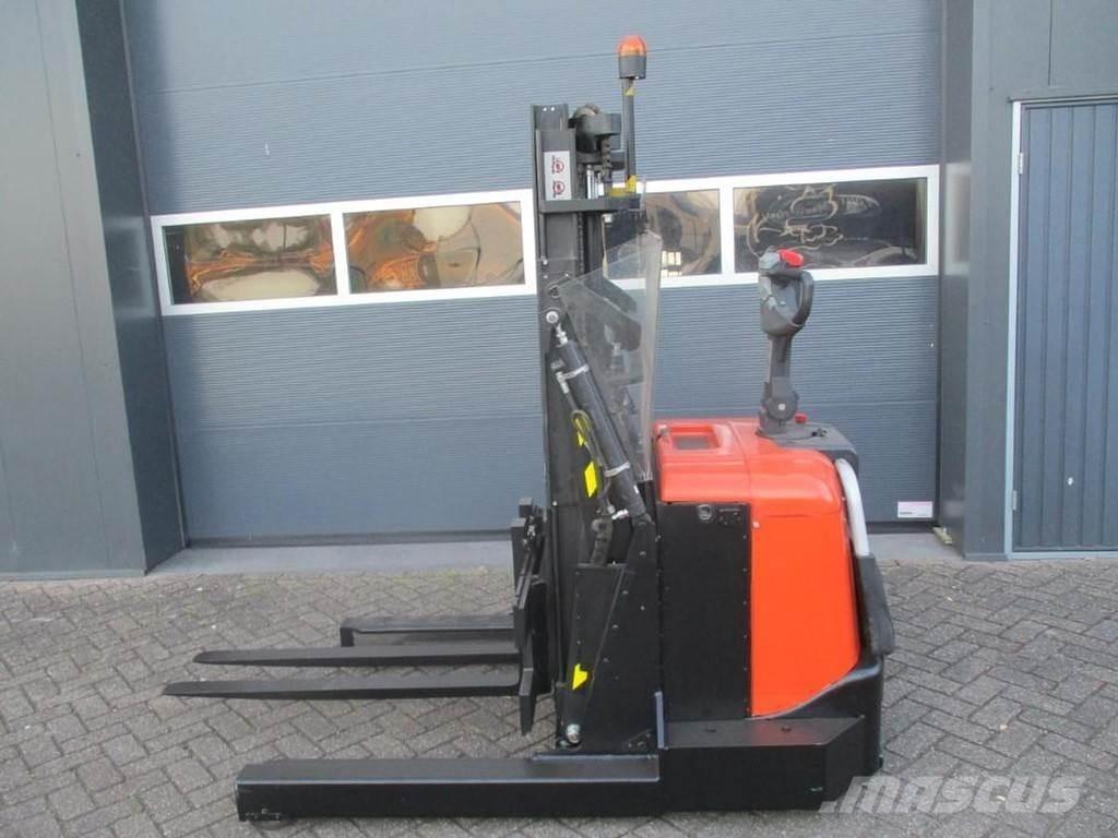 BT SPE120 XRD Carrelli elevatori bassi a piattaforma