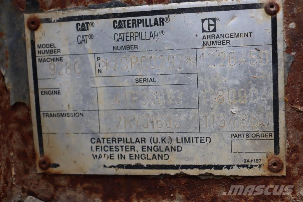 CAT 928 G Pale gommate