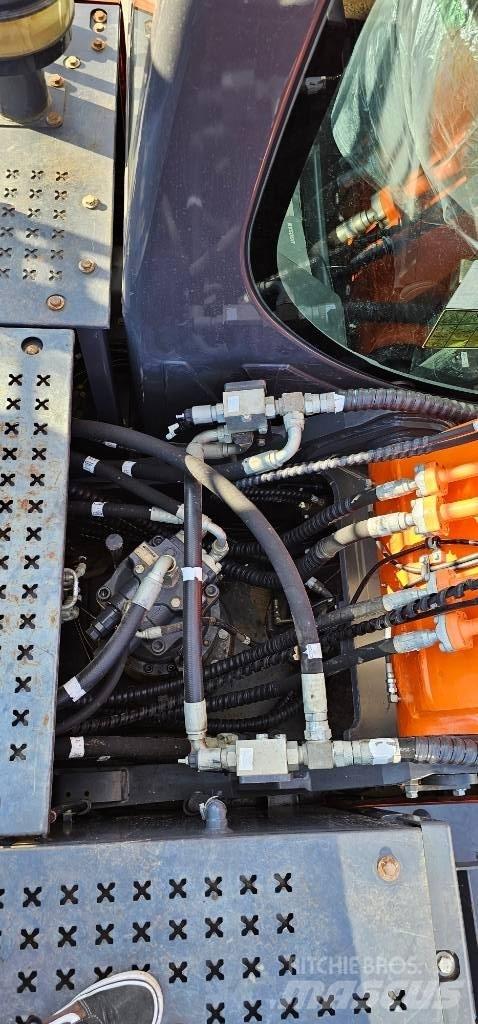 Doosan DX 225 Escavatori cingolati