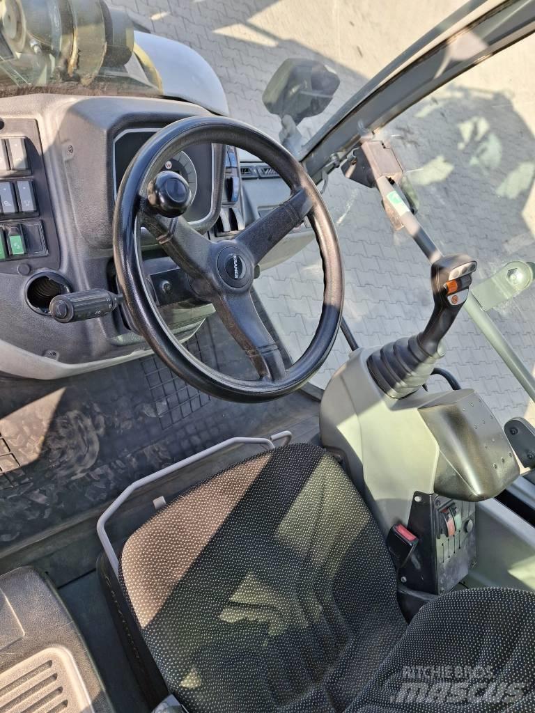Kramer Allrad 8115 Pale gommate