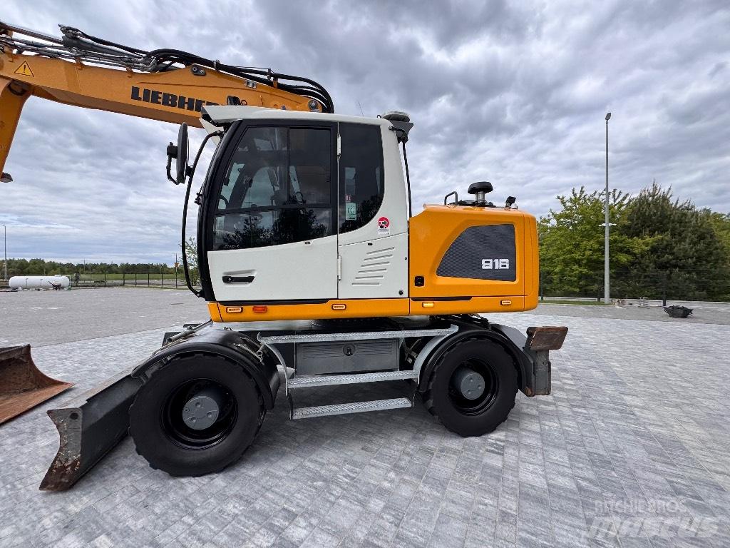 Liebherr A 916 Escavatori gommati