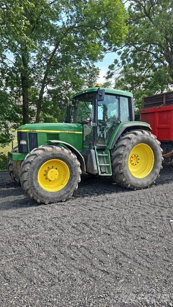 John Deere 6910 Trattori