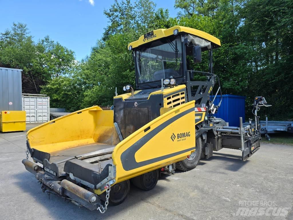 Bomag BF 300 P-2 Finitrici