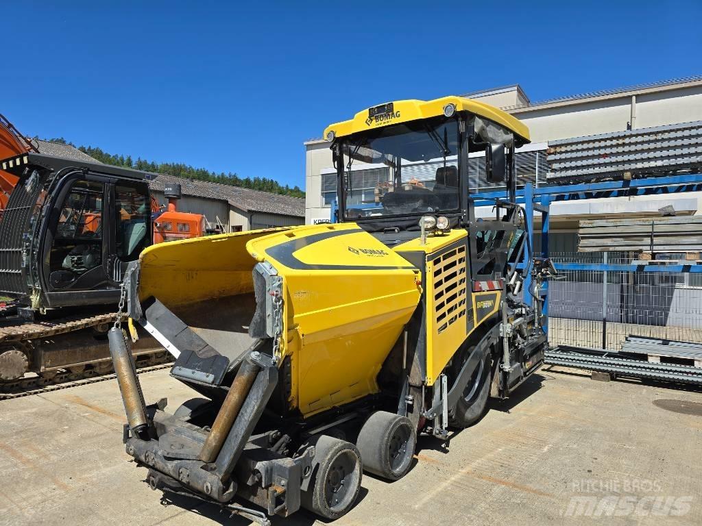Bomag BF 300 P-2 Finitrici