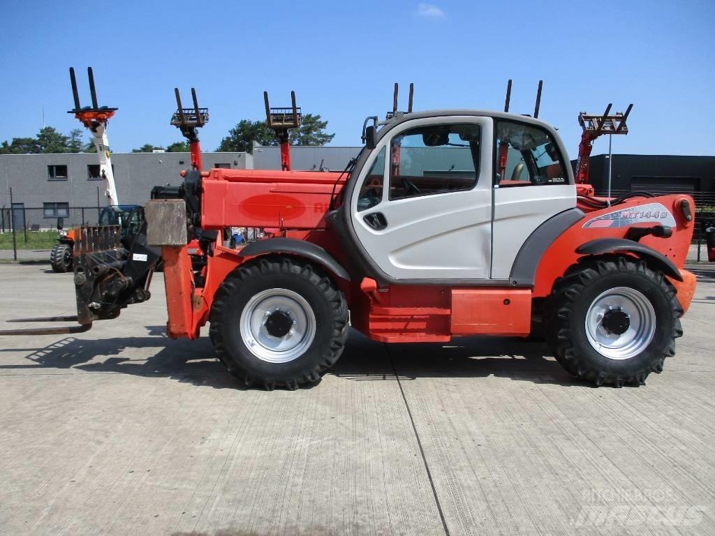 Manitou MT 1440 (157) Sollevatori telescopici