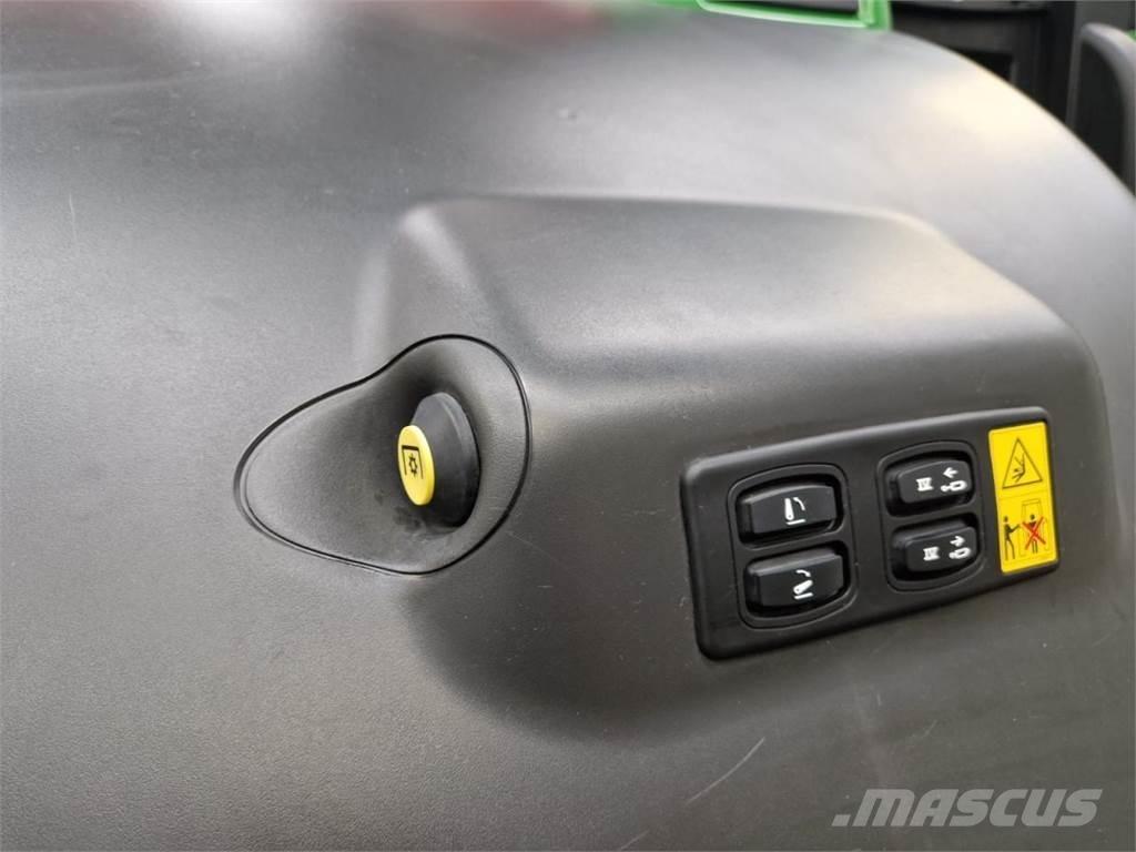 John Deere 6R 250 Trattori