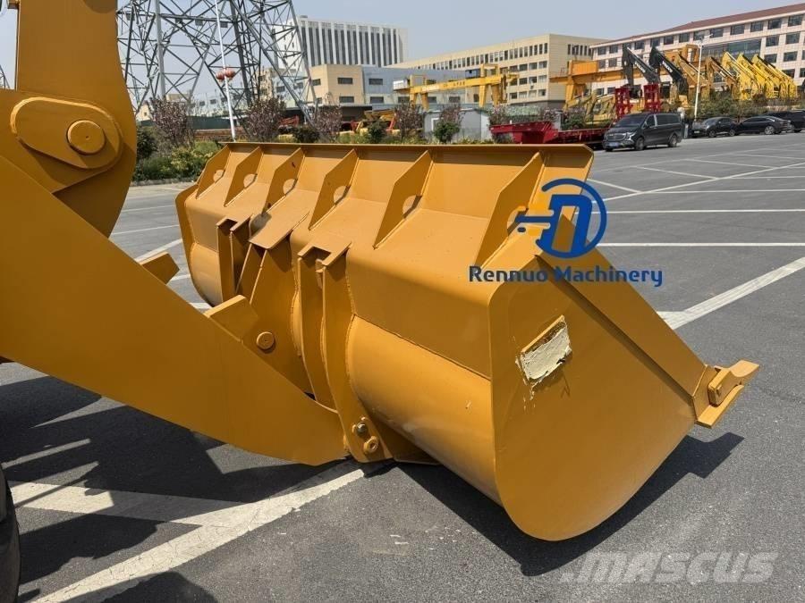 CAT 966H Pale gommate