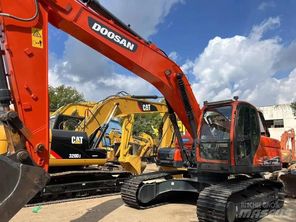 Doosan DX225-9C Escavatori cingolati