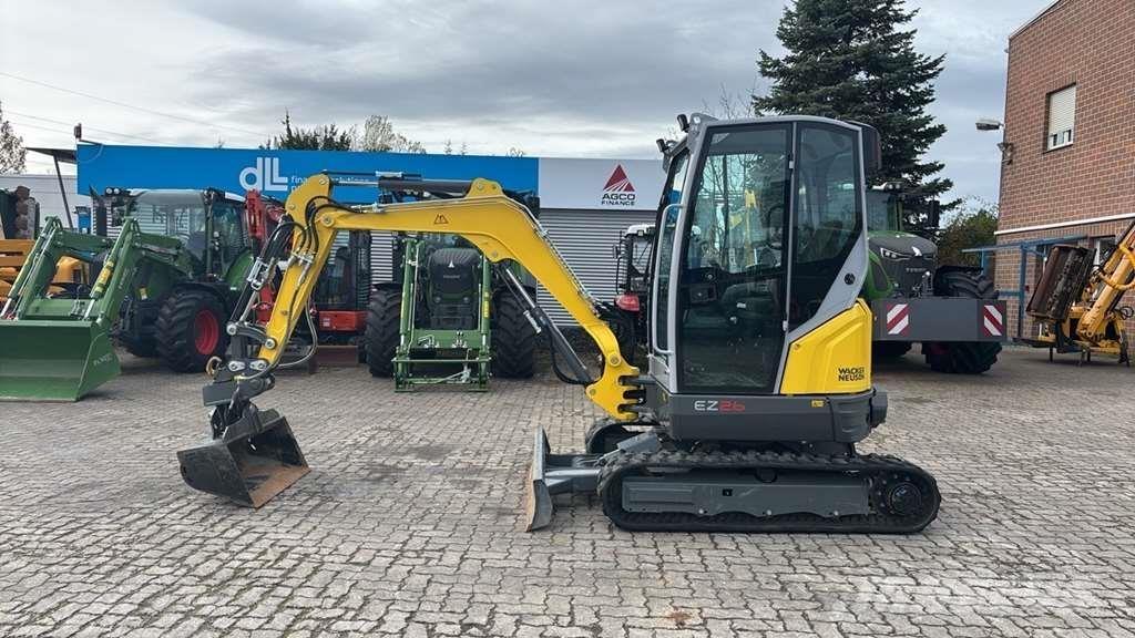 Wacker Neuson EZ26 Miniescavatori