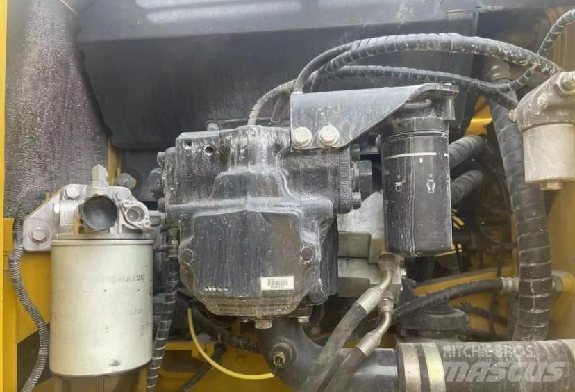 Komatsu 220-8K Escavatori cingolati