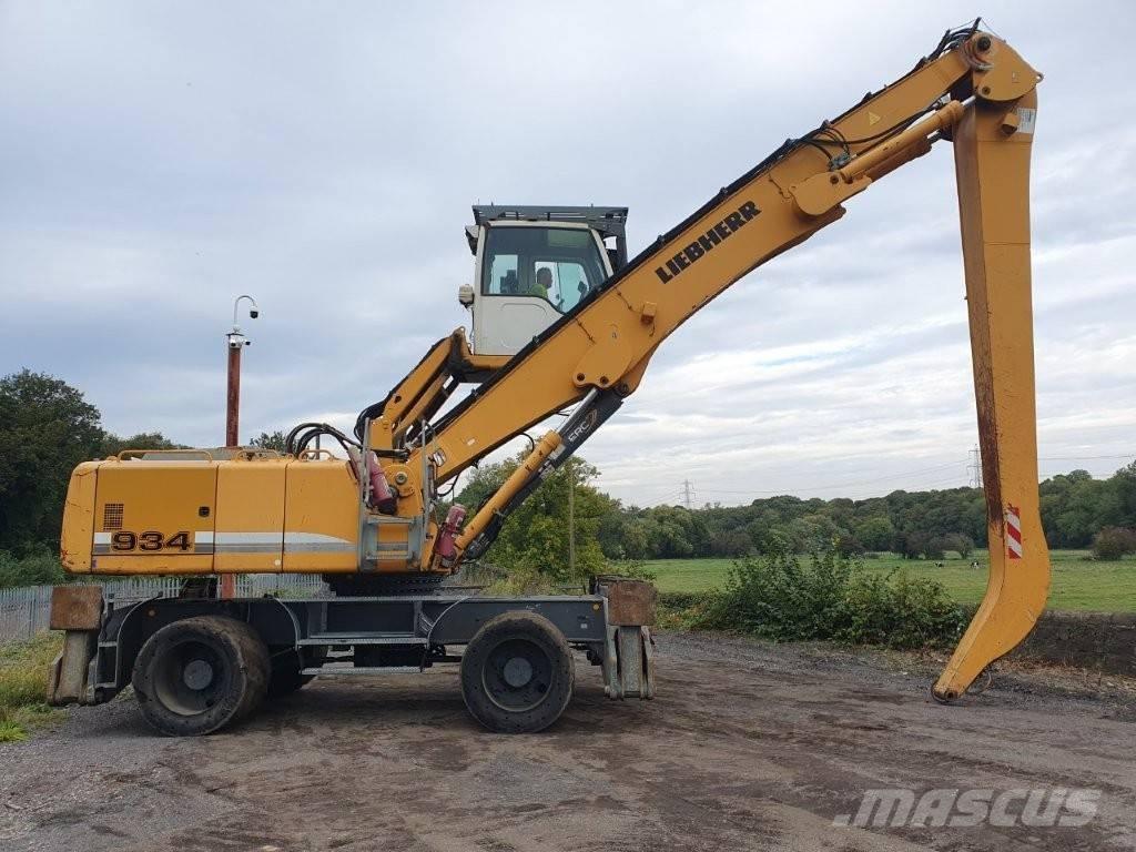 Liebherr A 934 C Movimentazione rifiuti