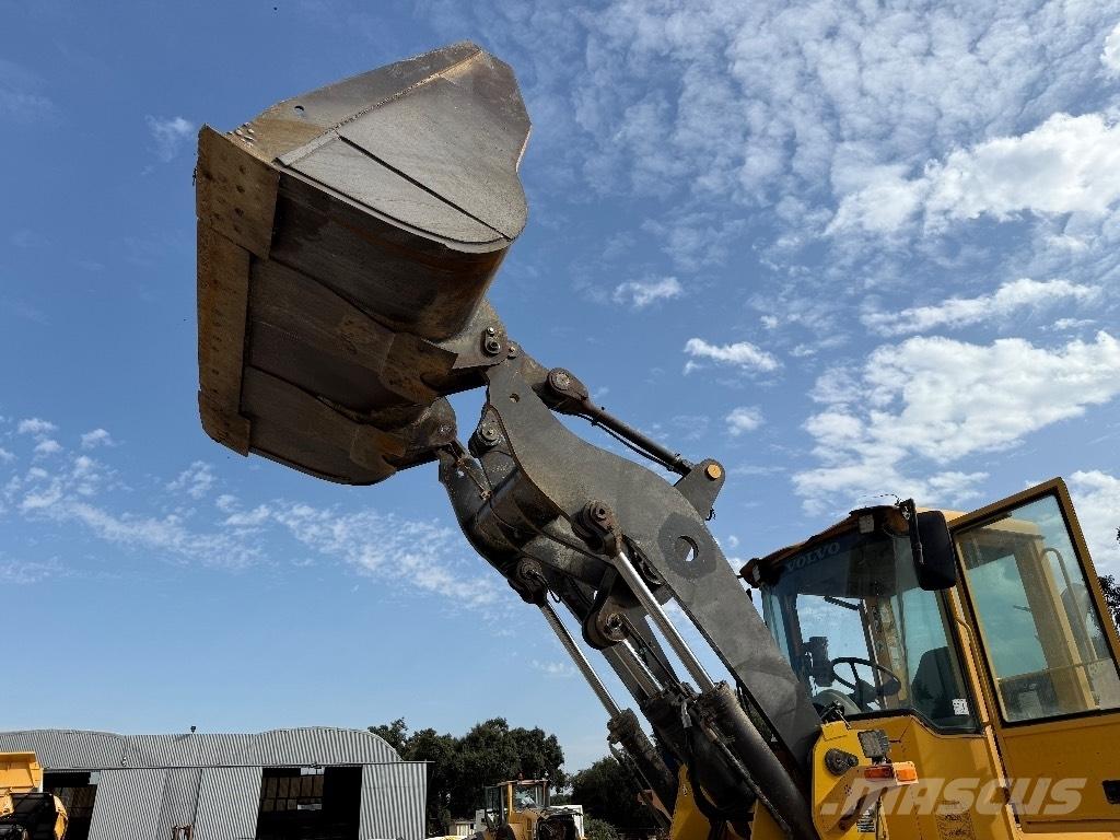 Volvo L 90 E Pale gommate