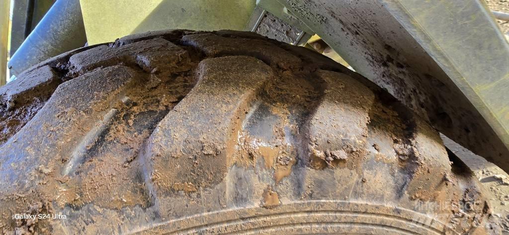 Terex TL 100 Pale gommate