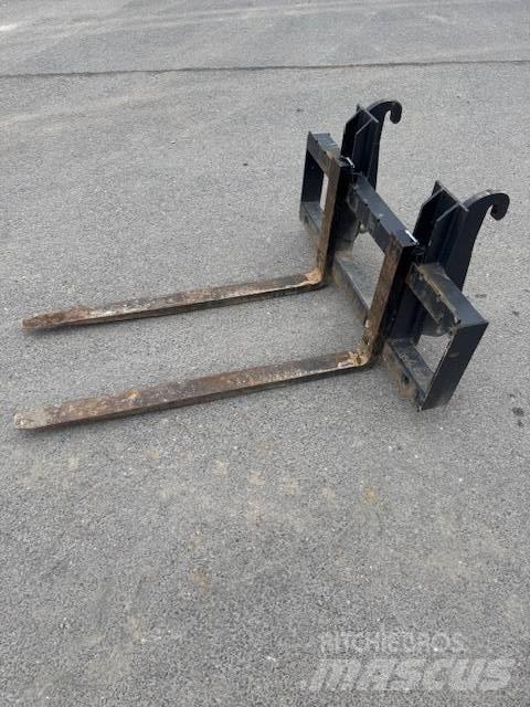 JCB 406 Pale gommate