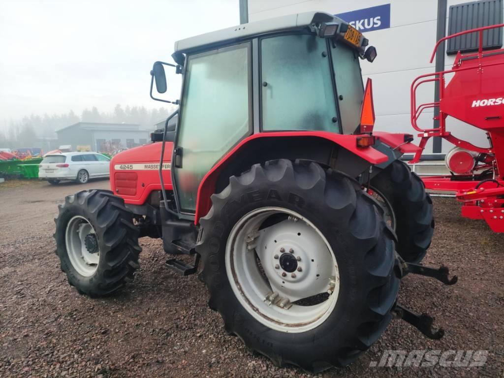 Massey Ferguson 4245 Trattori