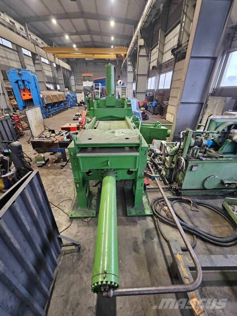  Henschel 30 x 30 Presse industriali