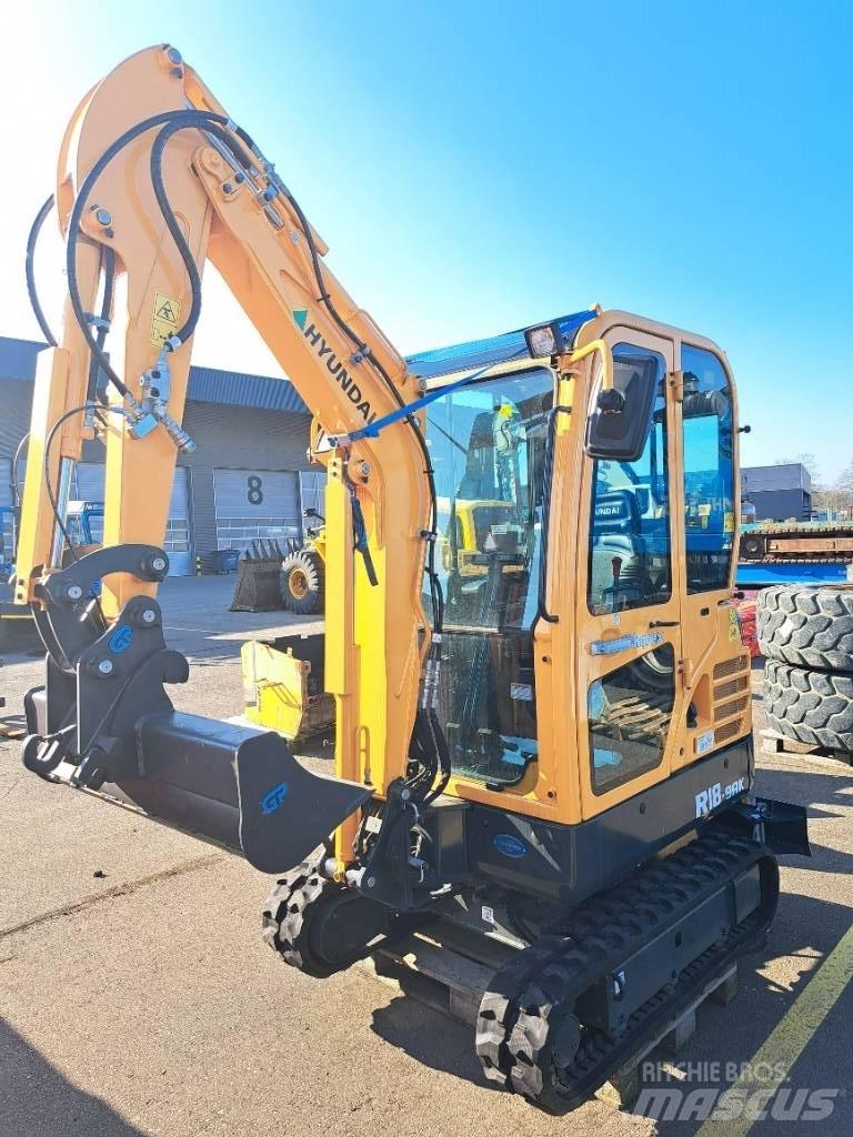 Hyundai R18-9AK Miniescavatori