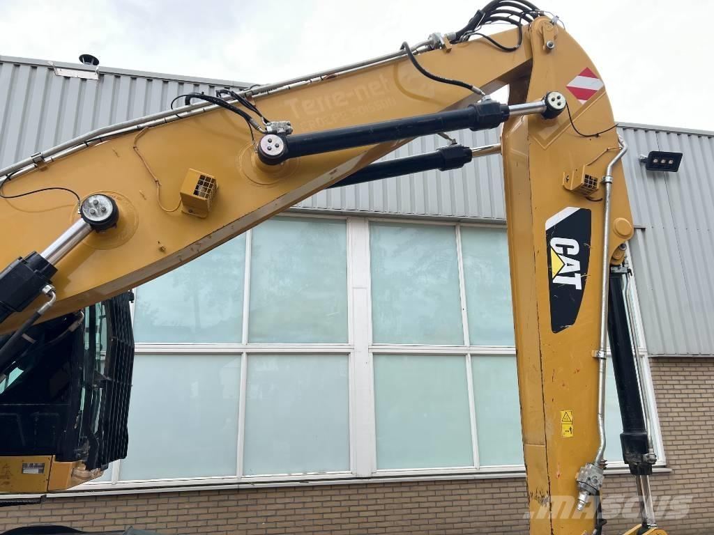 CAT MH3022  2015   CE Movimentazione rifiuti