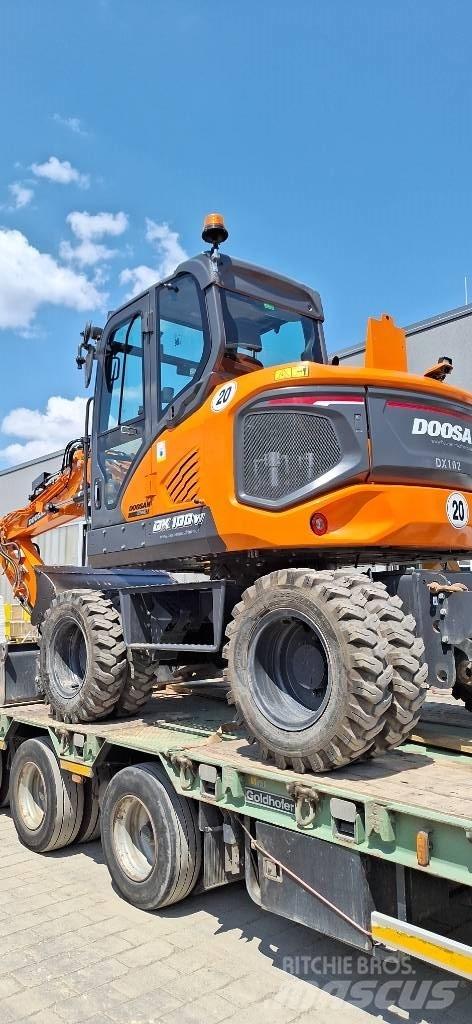 Doosan DX 100 W-7 Escavatori gommati