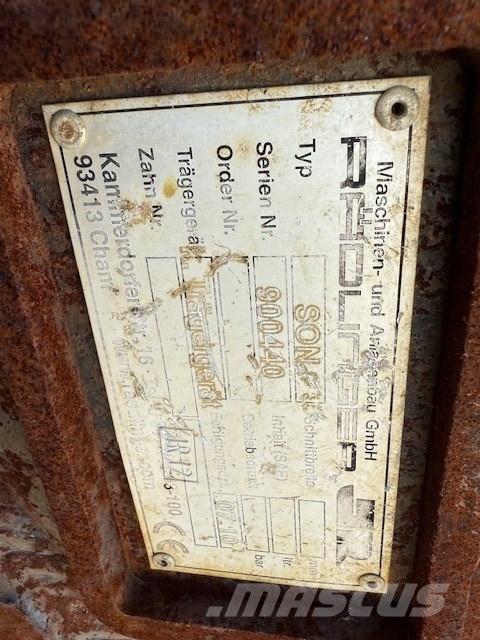 CAT 323 USED BUCKET Retroescavatori