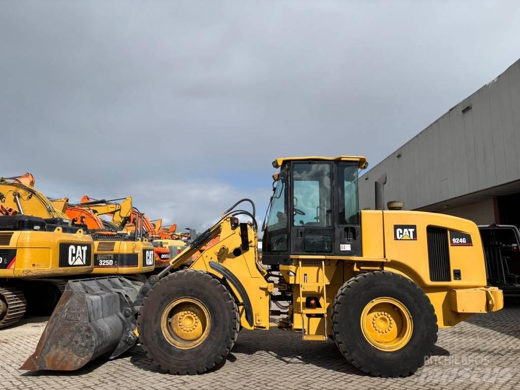 CAT 924 G Pale gommate