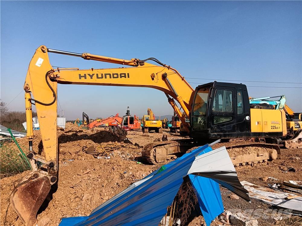 Hyundai R225LC-7 Escavatori cingolati