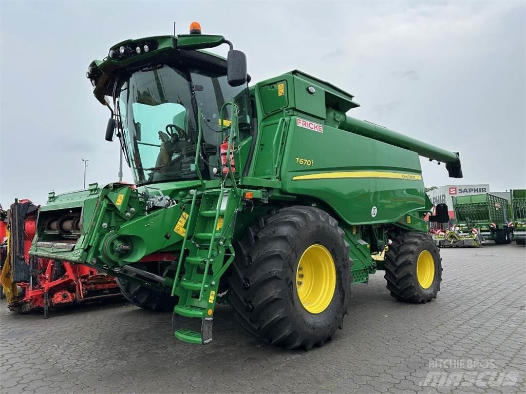 John Deere T 670 i Mietitrebbiatrici