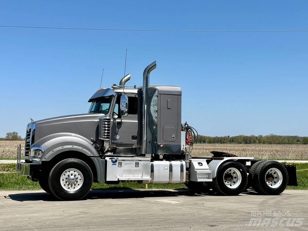Mack Titan TD 713 Autocabinati