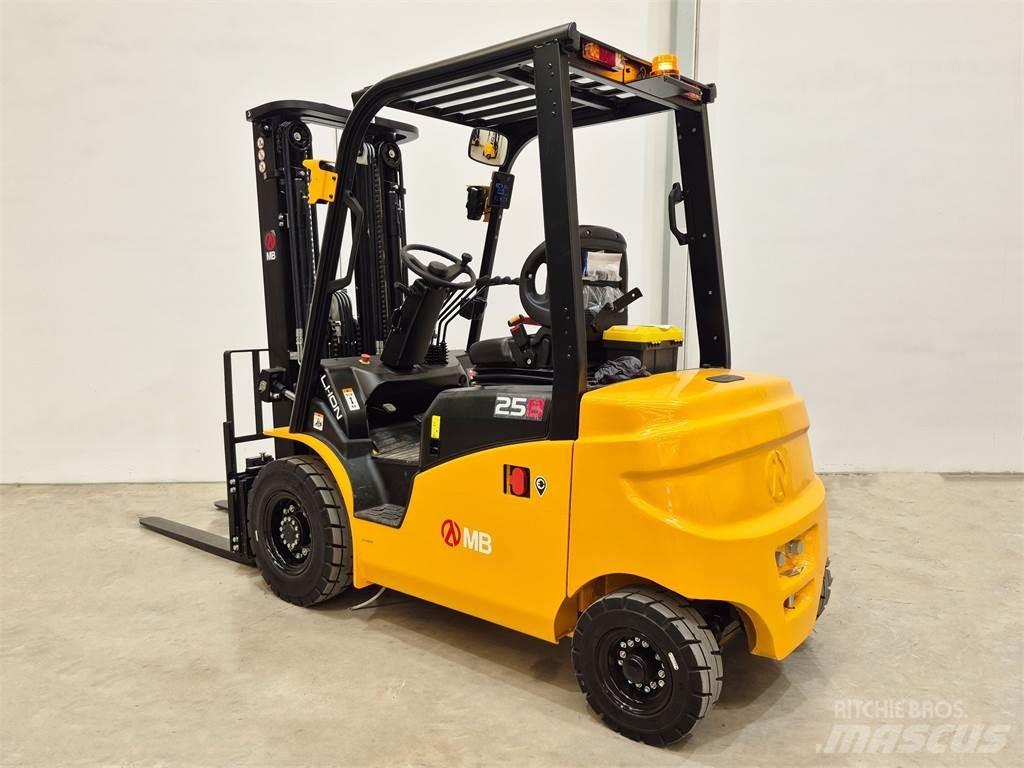  EFL253 Carrelli elevatori elettrici