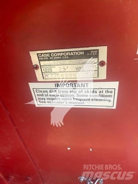 Case IH 1020 Testate per mietitrebbie