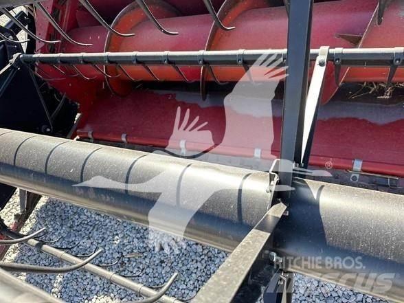 Case IH 1020 Testate per mietitrebbie