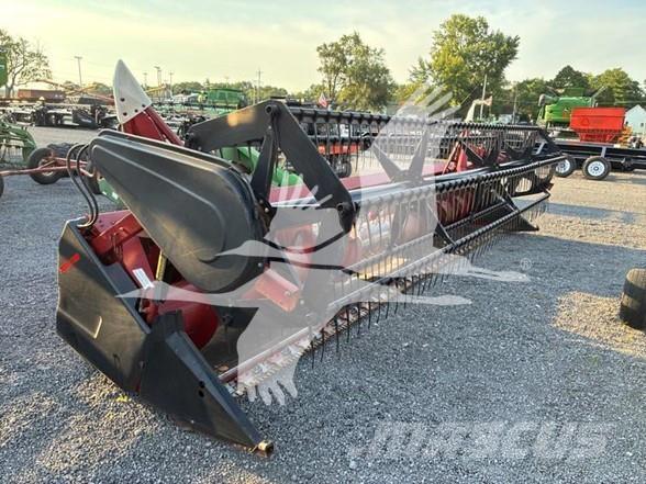 Case IH 1020 Testate per mietitrebbie
