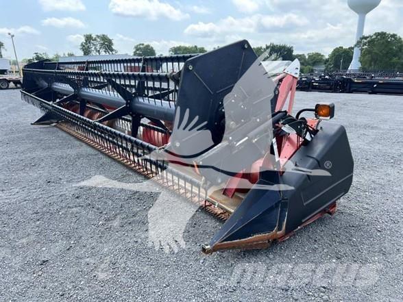 Case IH 1020 Testate per mietitrebbie