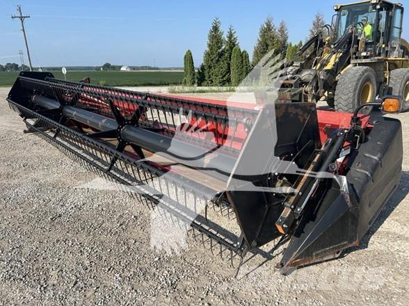 Case IH 1020 Testate per mietitrebbie