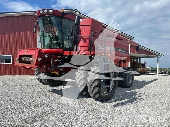 Case IH 8120 Mietitrebbiatrici